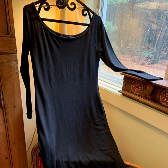 Dress, Le Château, fine jersey, black, all lining, Medium, deep boat neckline. - Picture 2 of 10